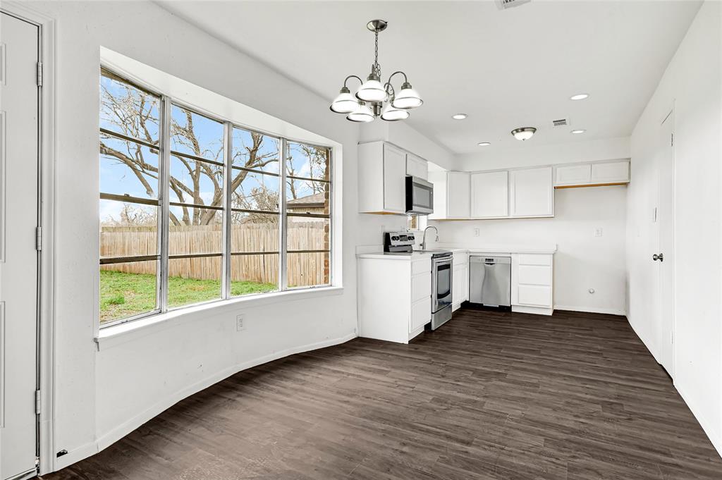 5010 Appleblossom Lane, Friendswood, Texas image 6