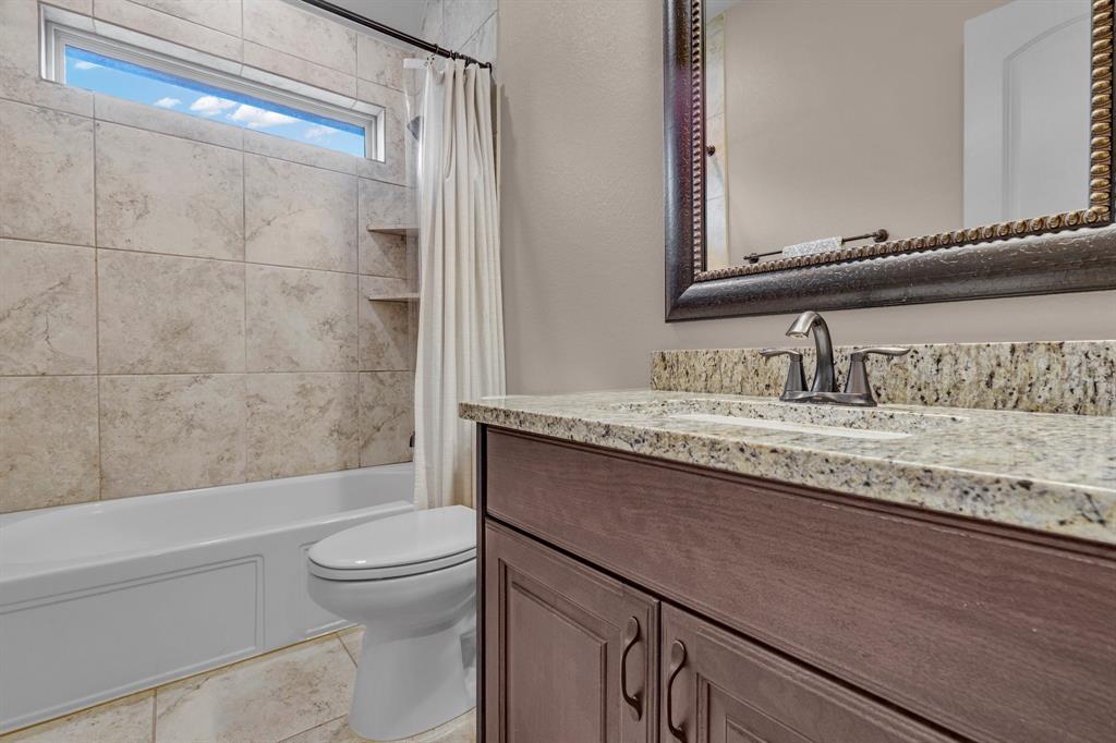2316 Iron Ridge Lane, Friendswood, Texas image 28