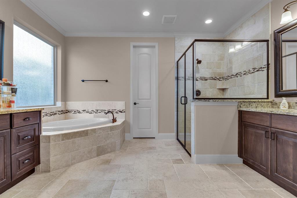 2316 Iron Ridge Lane, Friendswood, Texas image 17