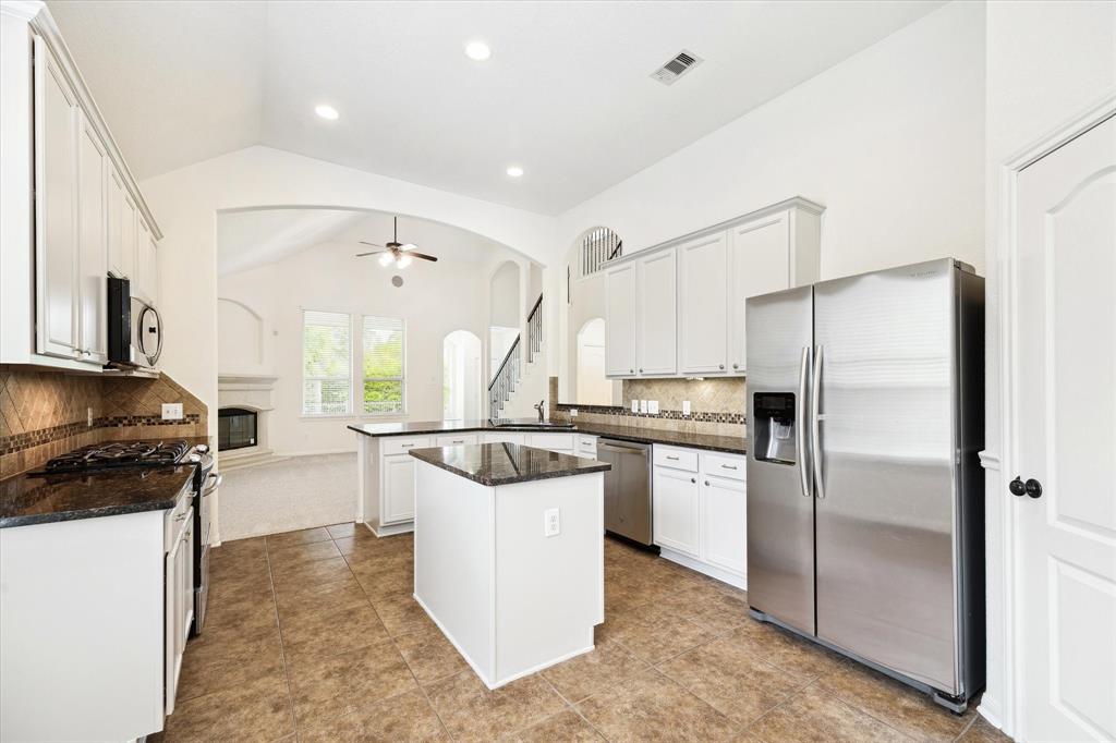 27111 White Sage Cove Lane, Spring, Texas image 9