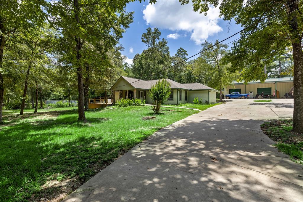 12104 Huckleberry Drive, Magnolia, Texas image 1