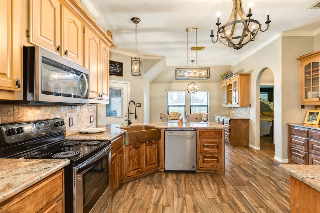 141 Dove Trail, Richwood, Texas image 13