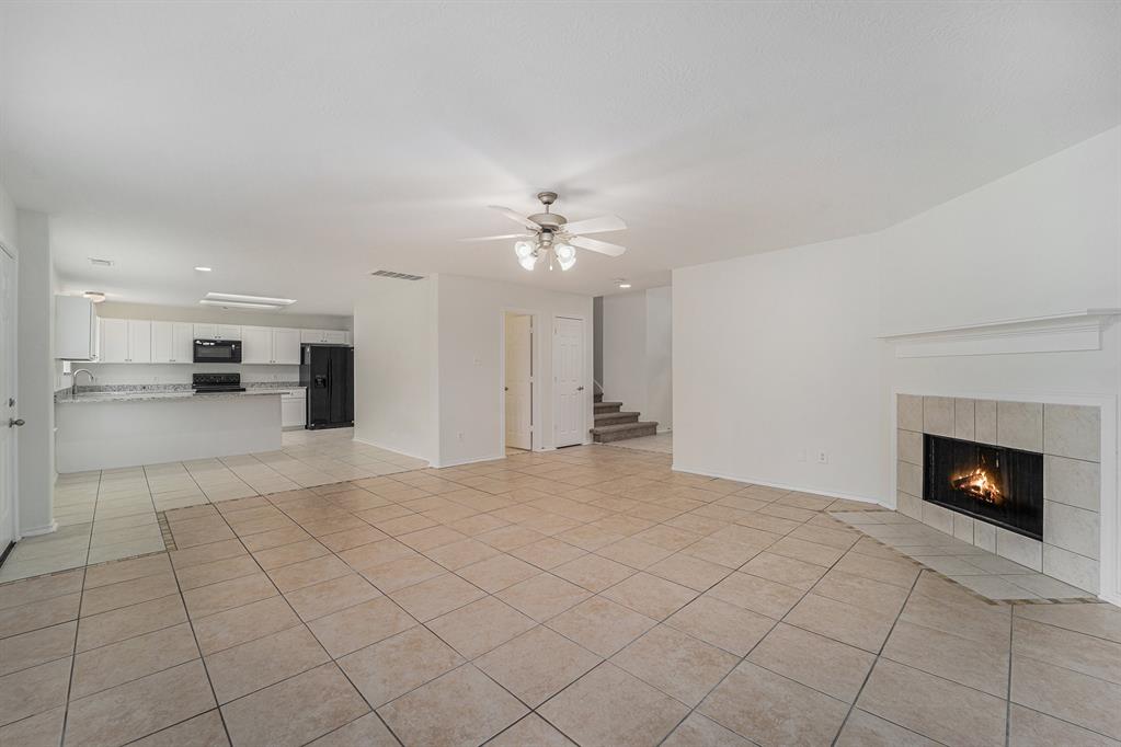 6906 Fountain Lilly Drive, Humble, Texas image 4