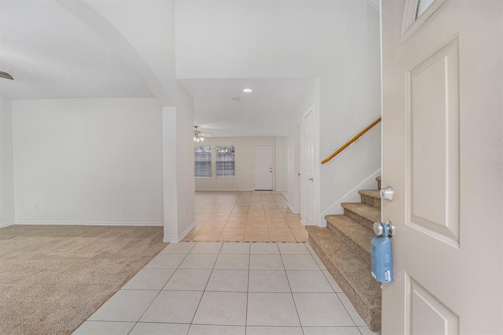 6906 Fountain Lilly Drive, Humble, Texas image 3