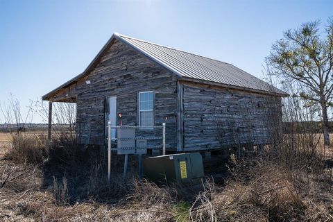 A home in Schulenburg