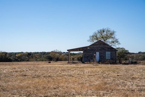 A home in Schulenburg