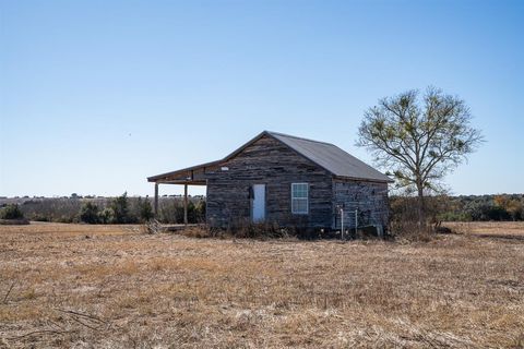 A home in Schulenburg