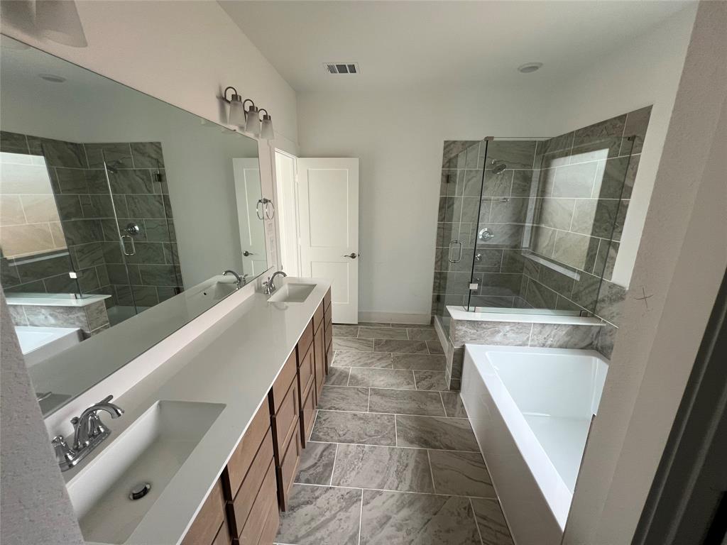 4818 Sand Clouds Drive, Katy, Texas image 8