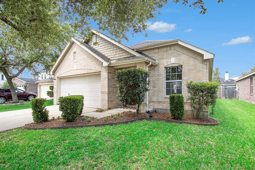 7719 Serene Wood Lane, Cypress, Texas image 1