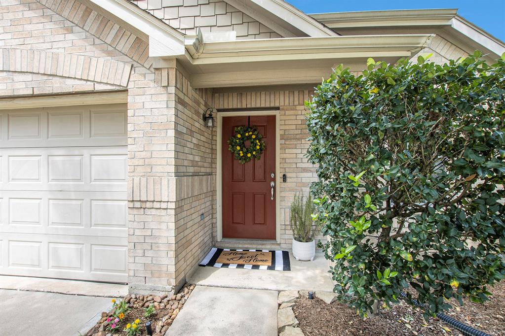 7719 Serene Wood Lane, Cypress, Texas image 3