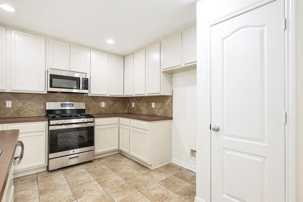 7719 Serene Wood Lane, Cypress, Texas image 15