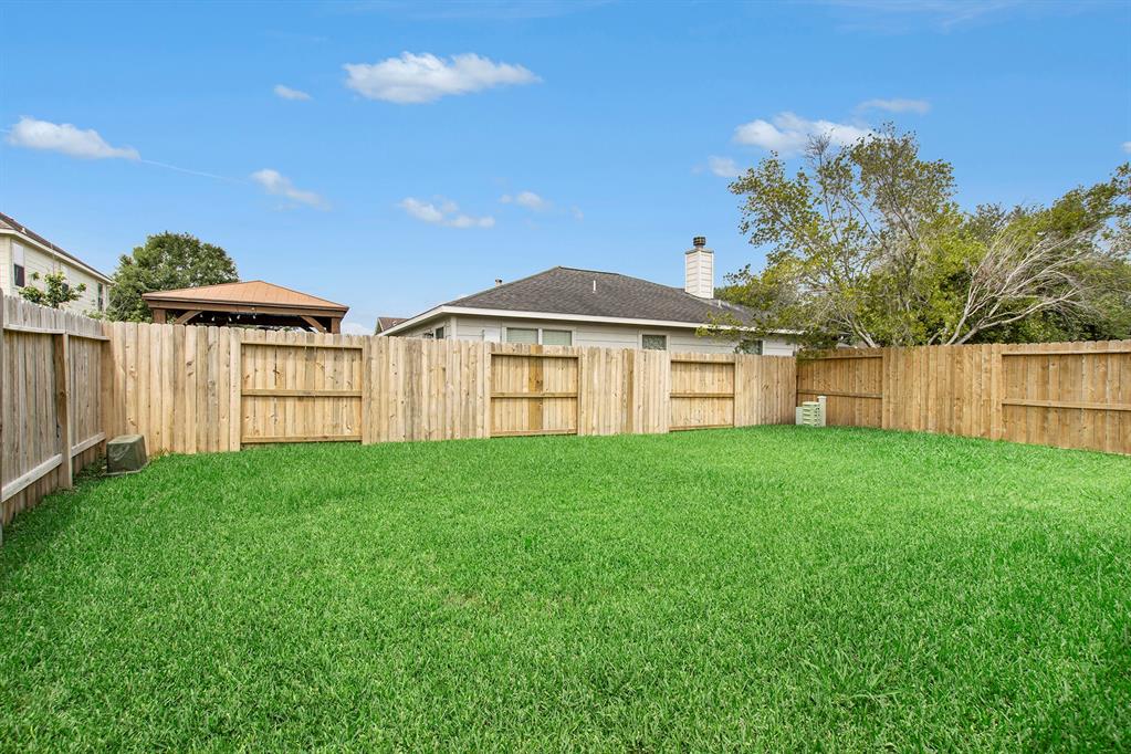 7719 Serene Wood Lane, Cypress, Texas image 31