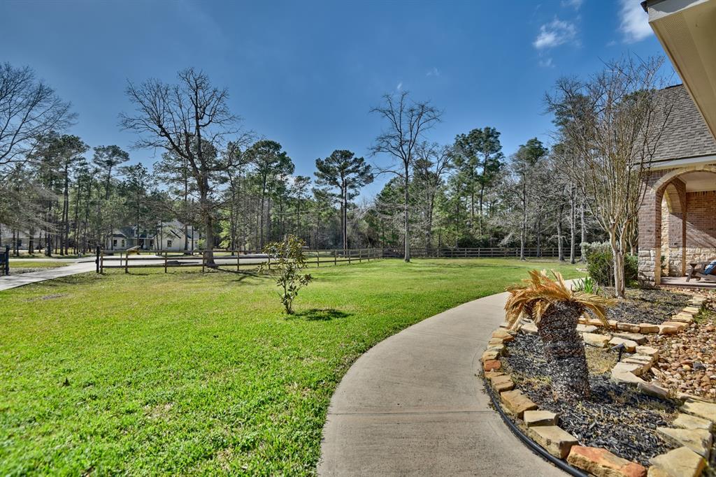 17537 Royal Oak Court, Waller, Texas image 3