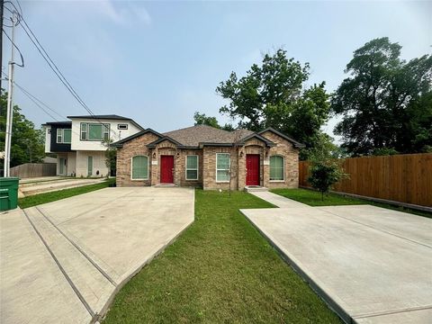 Photo of 1021 Calvin Avenue #A, Houston, TX 77088 (MLS # 41244750)
