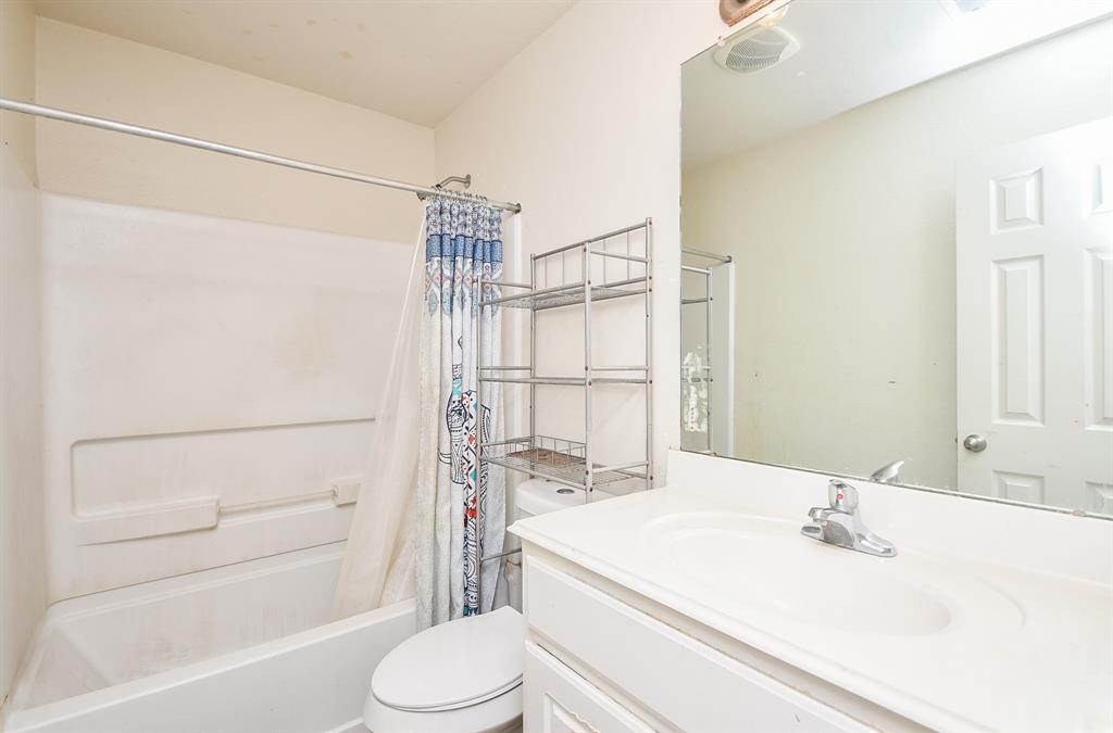 3819 Middlecrest Lane, Richmond, Texas image 19