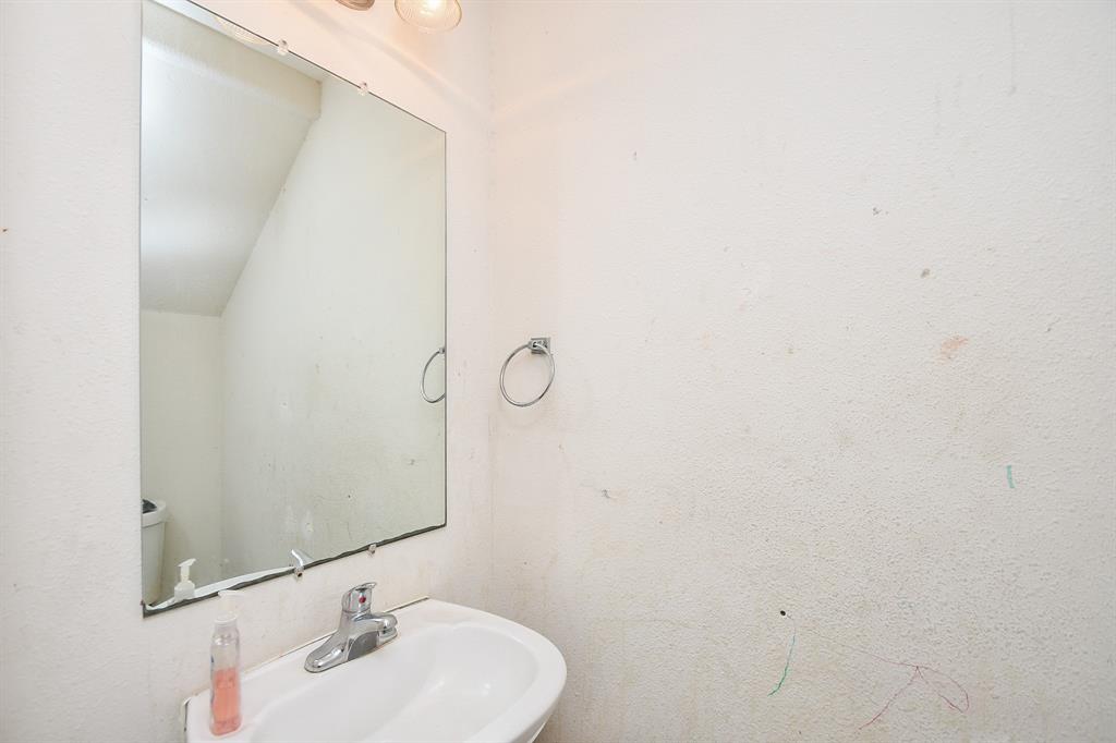 3819 Middlecrest Lane, Richmond, Texas image 18
