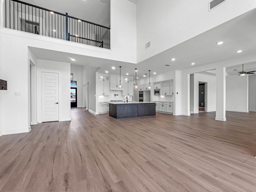 14 Woodland Creek Court