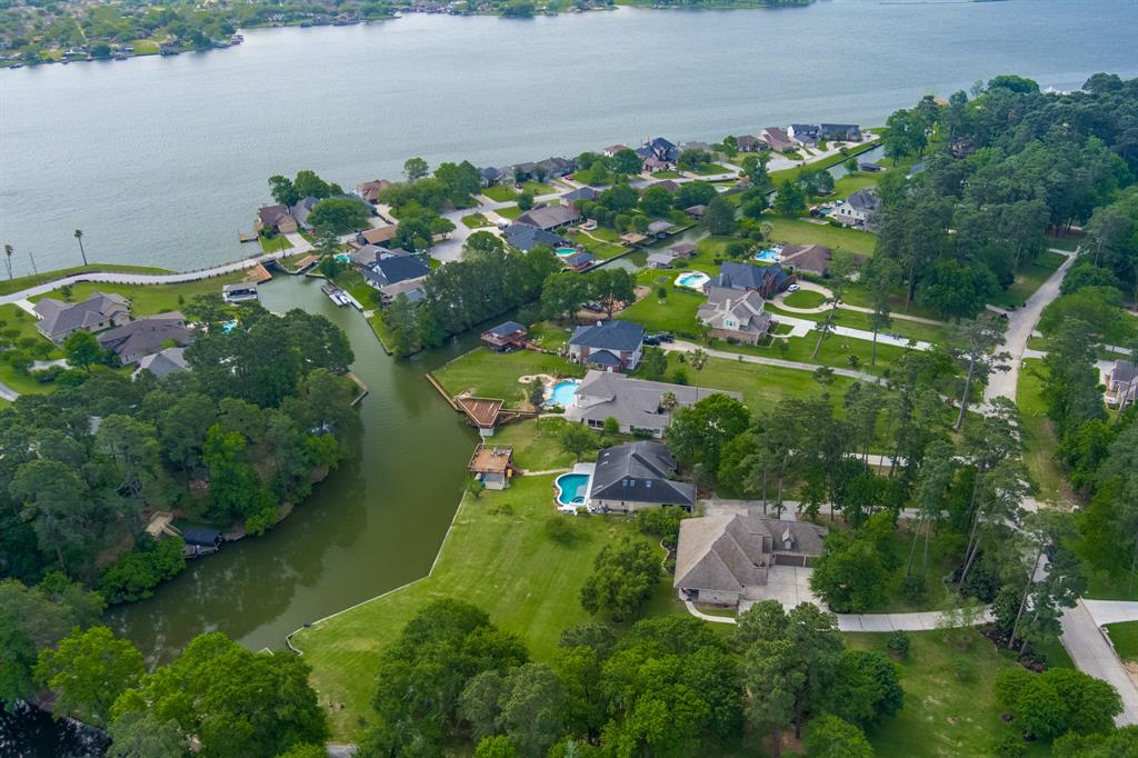 12786 Aries Loop, Willis, Texas image 4