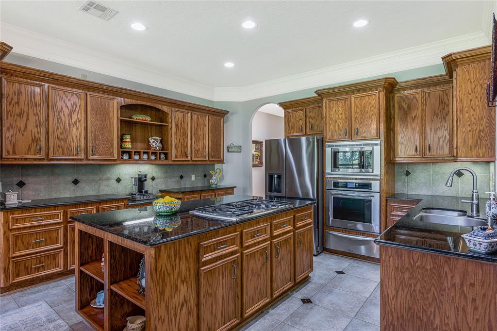 12786 Aries Loop, Willis, Texas image 19