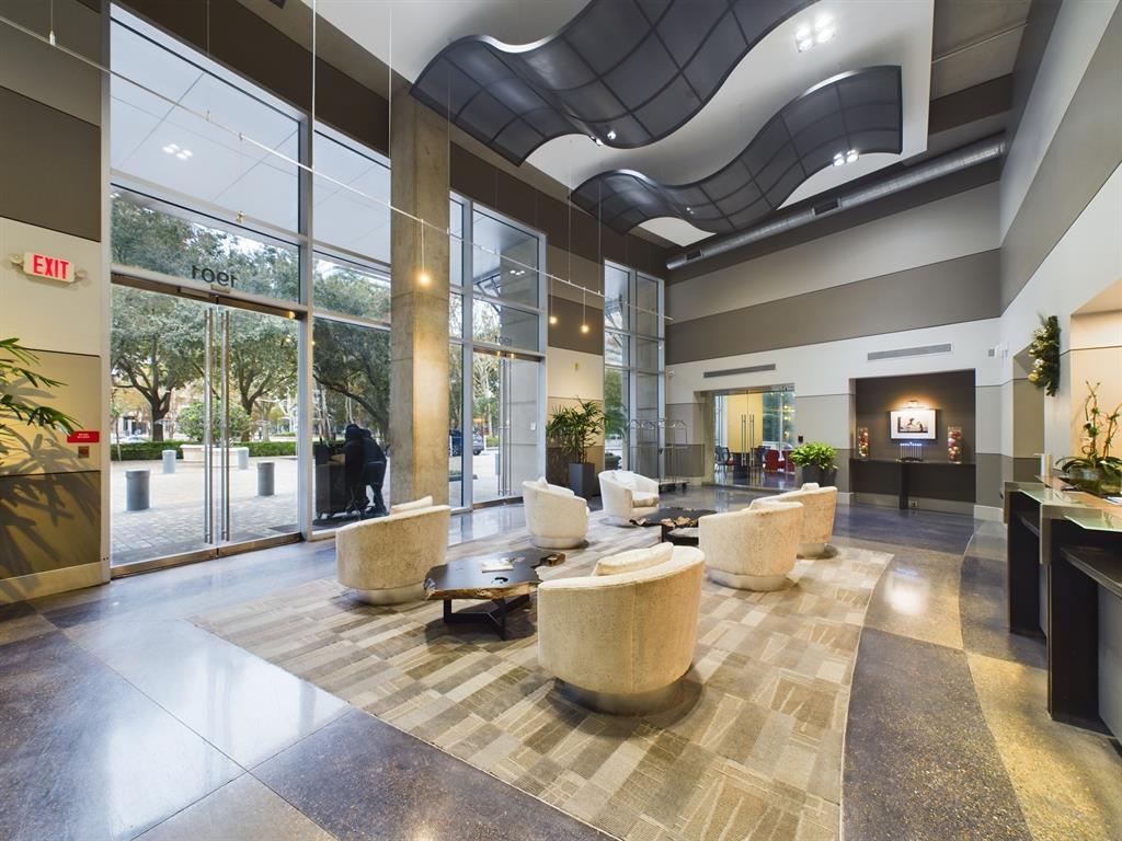 1901 Post Oak Boulevard 2215