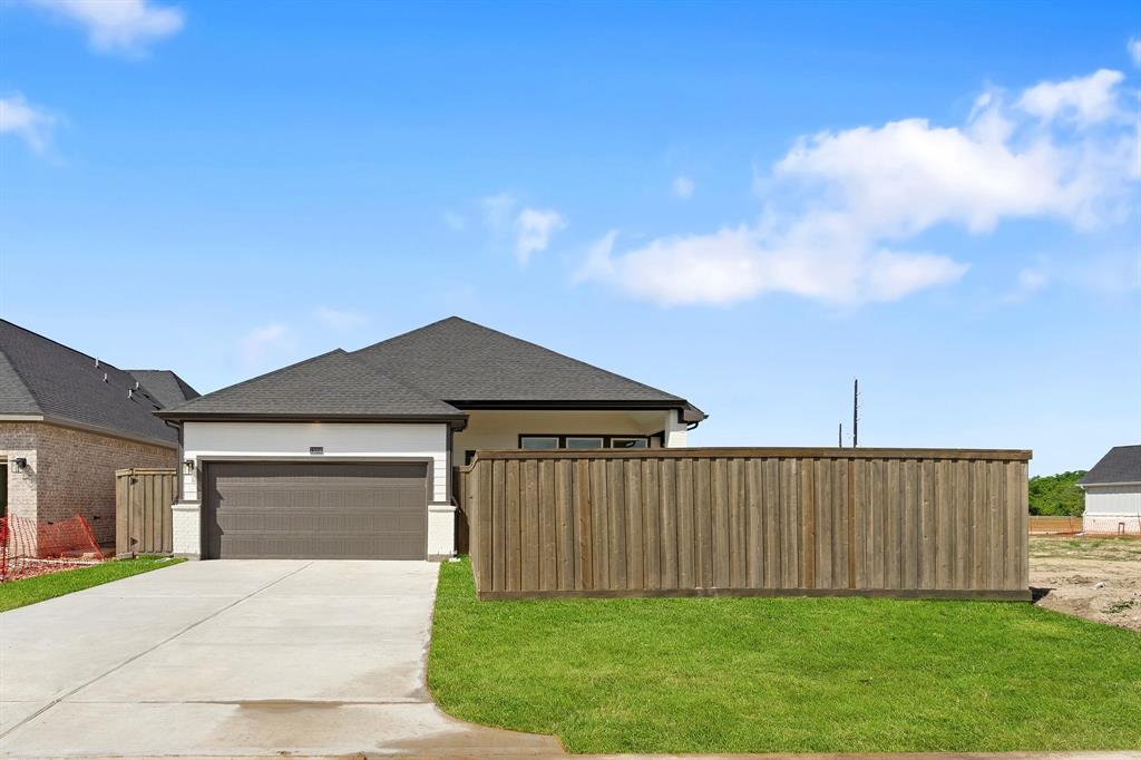 12006 Salty Bend Drive, Mont Belvieu, Texas image 36
