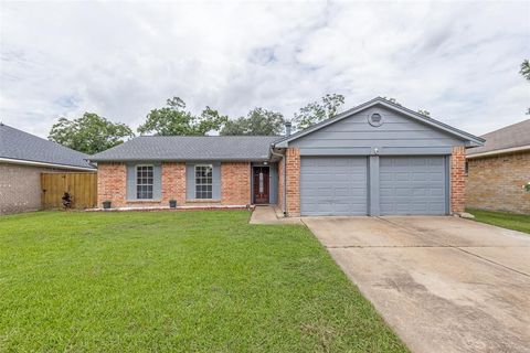 Photo of 7307 Sunlight Lane, Houston, TX 77095 (MLS # 70597824)