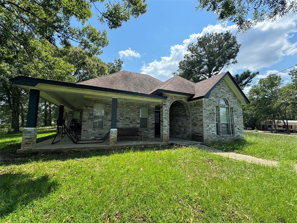 180 Harbor View Drive, Livingston, Texas image 1