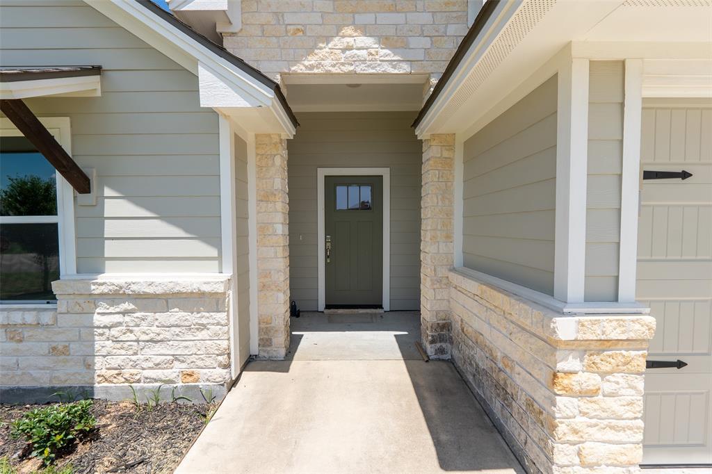 161 Rustic Trace, Snook, Texas image 3