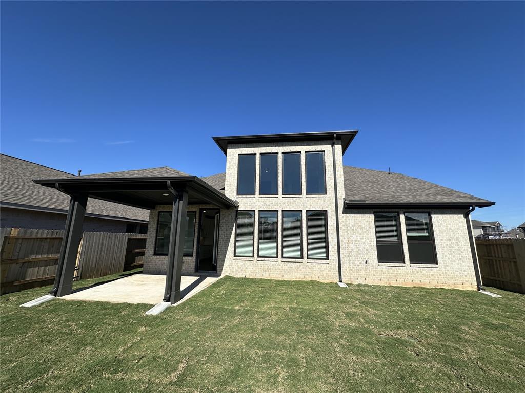 30239 Gold Finch Place, Fulshear, Texas image 11