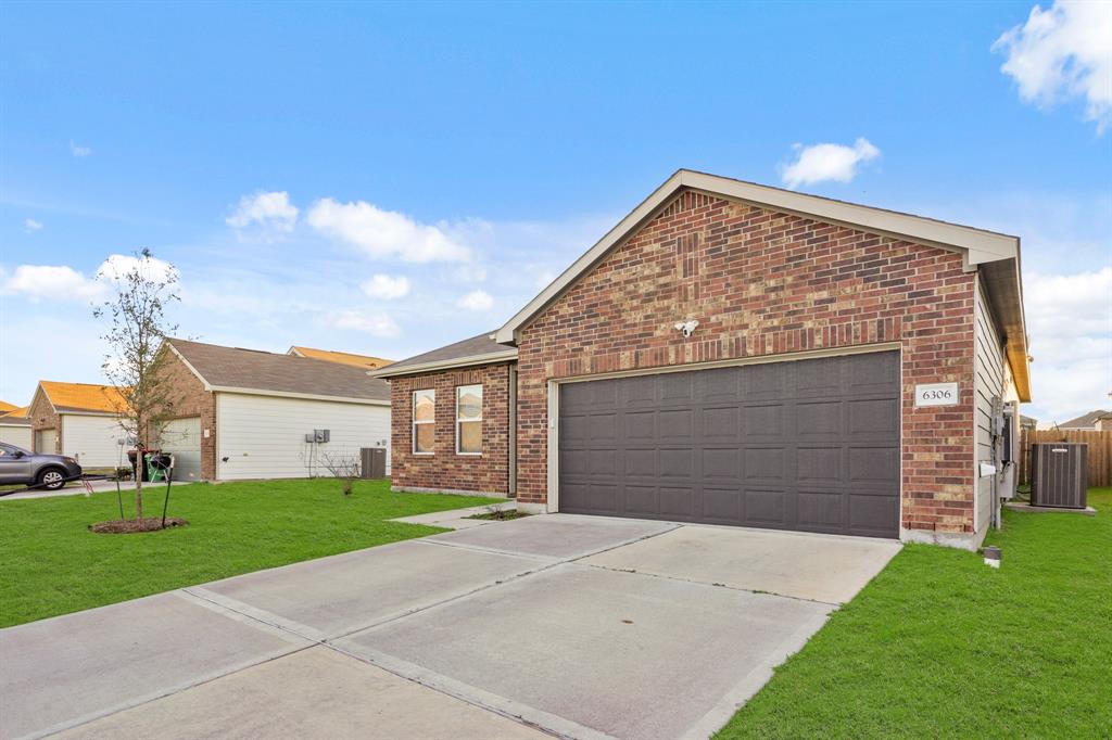 6306 Highland Trail Drive