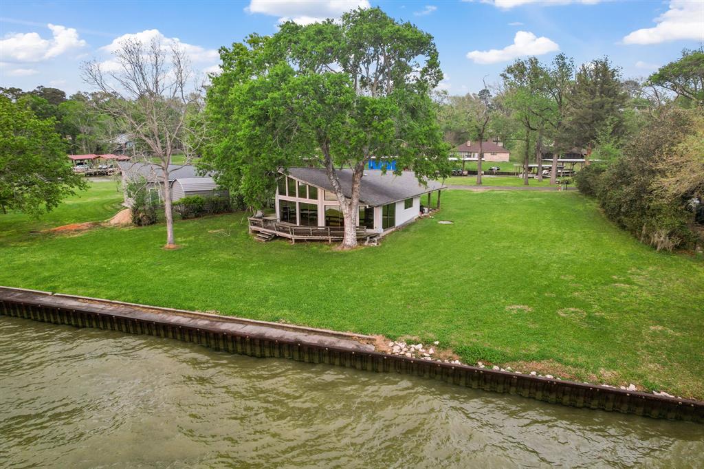 561 Mallard Point, Livingston, Texas image 3