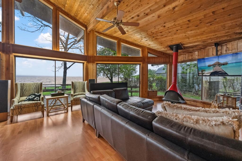 561 Mallard Point, Livingston, Texas image 8