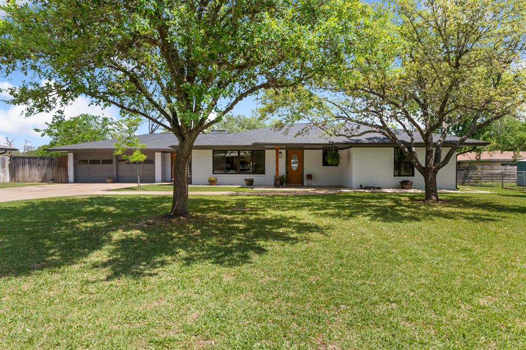 2107 Elmwood Drive, Bryan, Texas image 1