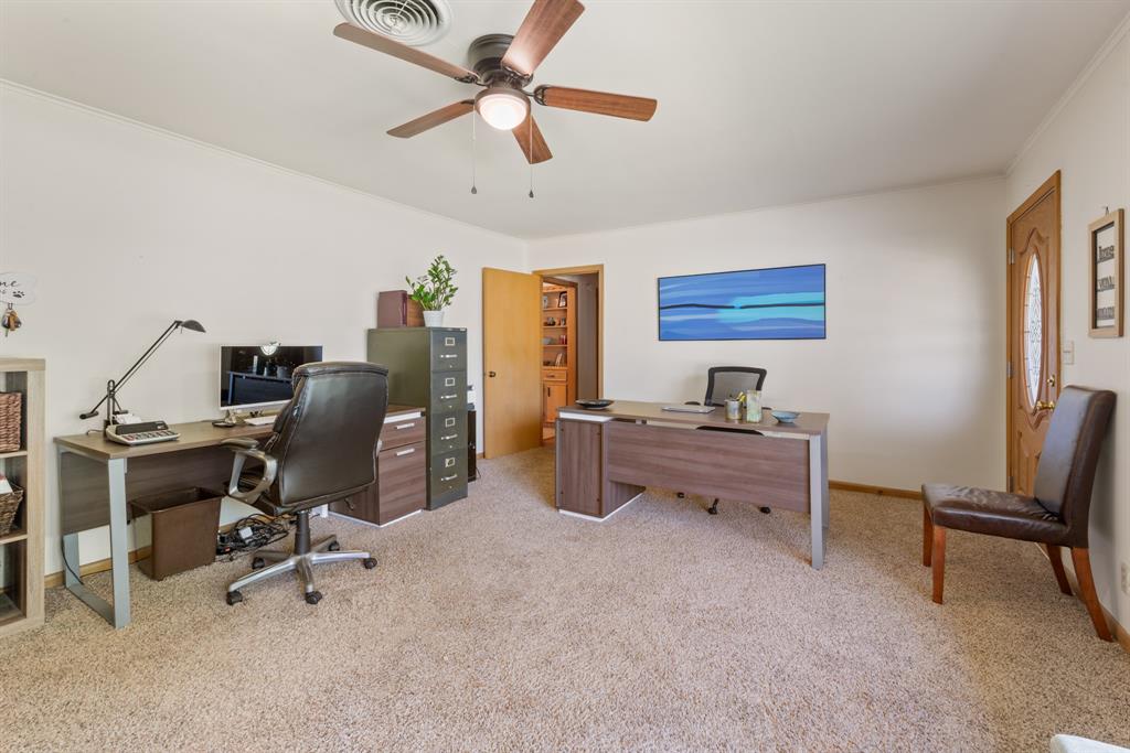 2107 Elmwood Drive, Bryan, Texas image 12