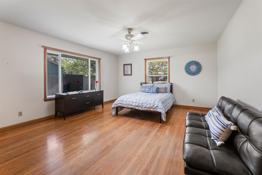 2107 Elmwood Drive, Bryan, Texas image 14