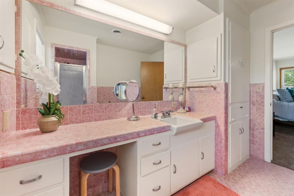 2107 Elmwood Drive, Bryan, Texas image 20