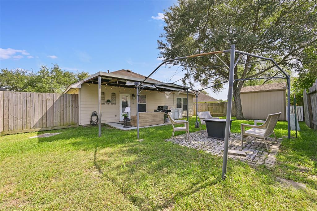 2910 Meridian Bay Lane, Dickinson, Texas image 25