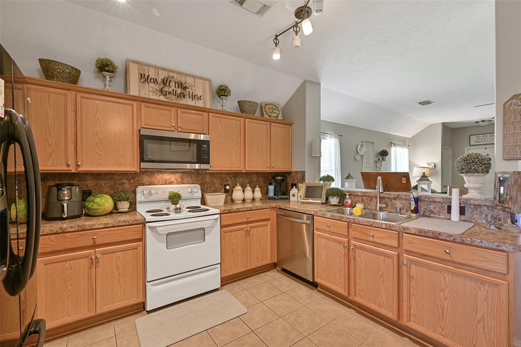 2910 Meridian Bay Lane, Dickinson, Texas image 13