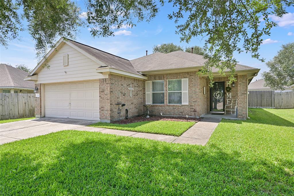 2910 Meridian Bay Lane, Dickinson, Texas image 2