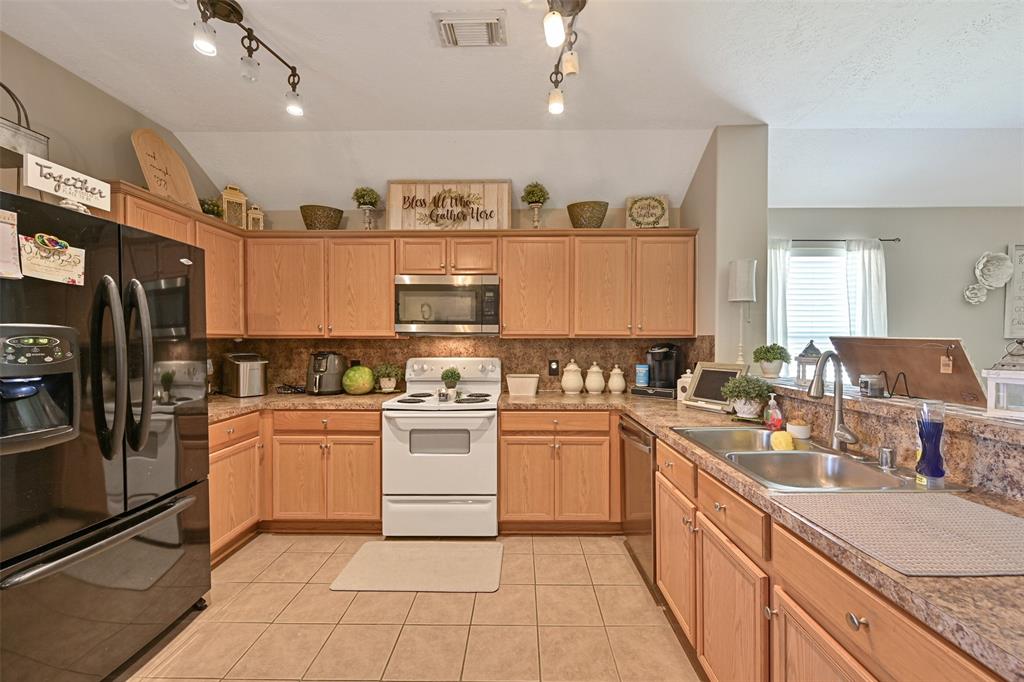 2910 Meridian Bay Lane, Dickinson, Texas image 12