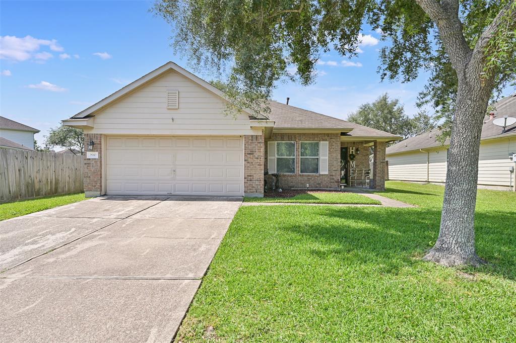 2910 Meridian Bay Lane, Dickinson, Texas image 1