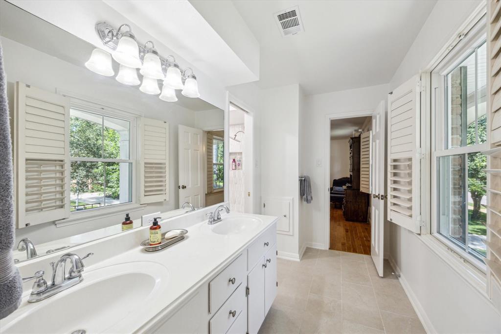 12310 Old Oaks Drive, Houston, Texas image 19