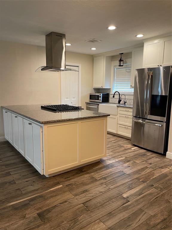 15530 Edenvale Street, Friendswood, Texas image 10