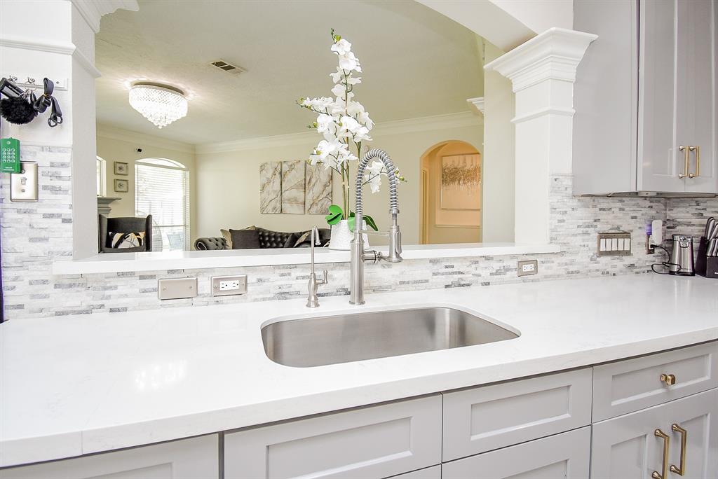 24018 Rain Creek Drive, Tomball, Texas image 17