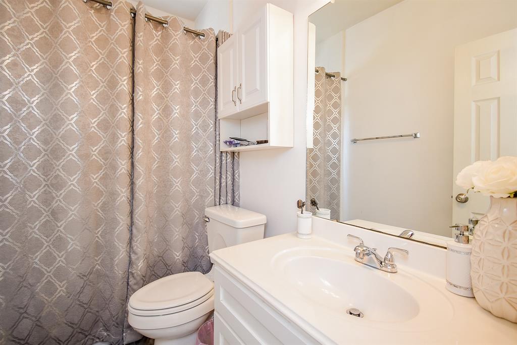 24018 Rain Creek Drive, Tomball, Texas image 34