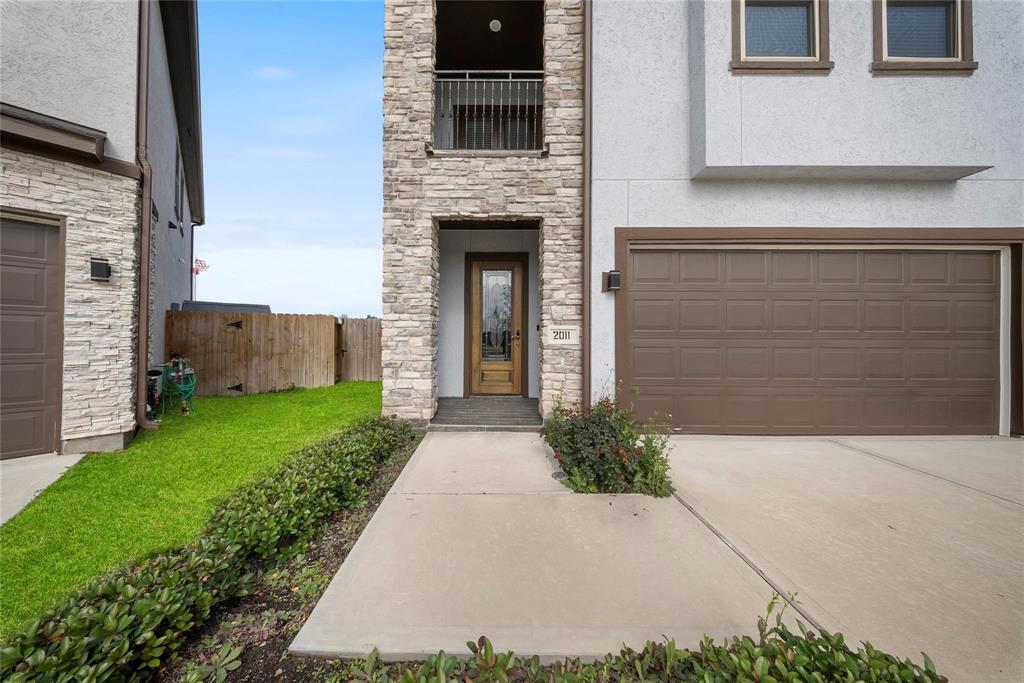 2011 Olivos Street, Missouri City, Texas image 3
