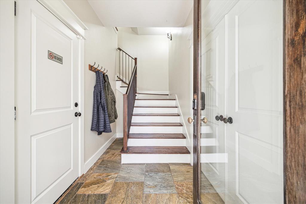 5507 Larkin Street, Houston, Texas image 2