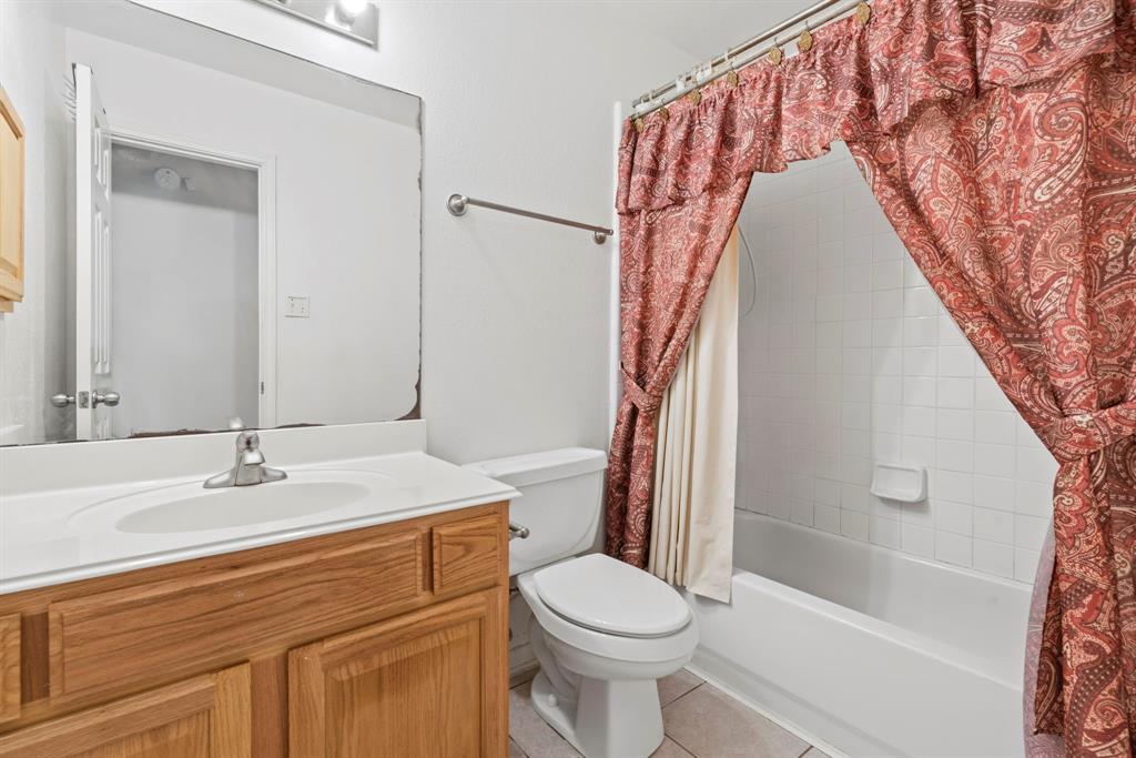 4111 Country Club Drive, Dickinson, Texas image 19