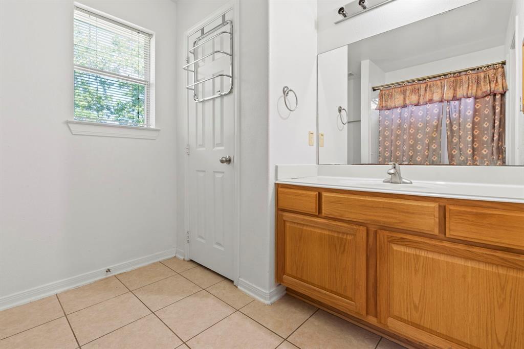 4111 Country Club Drive, Dickinson, Texas image 22