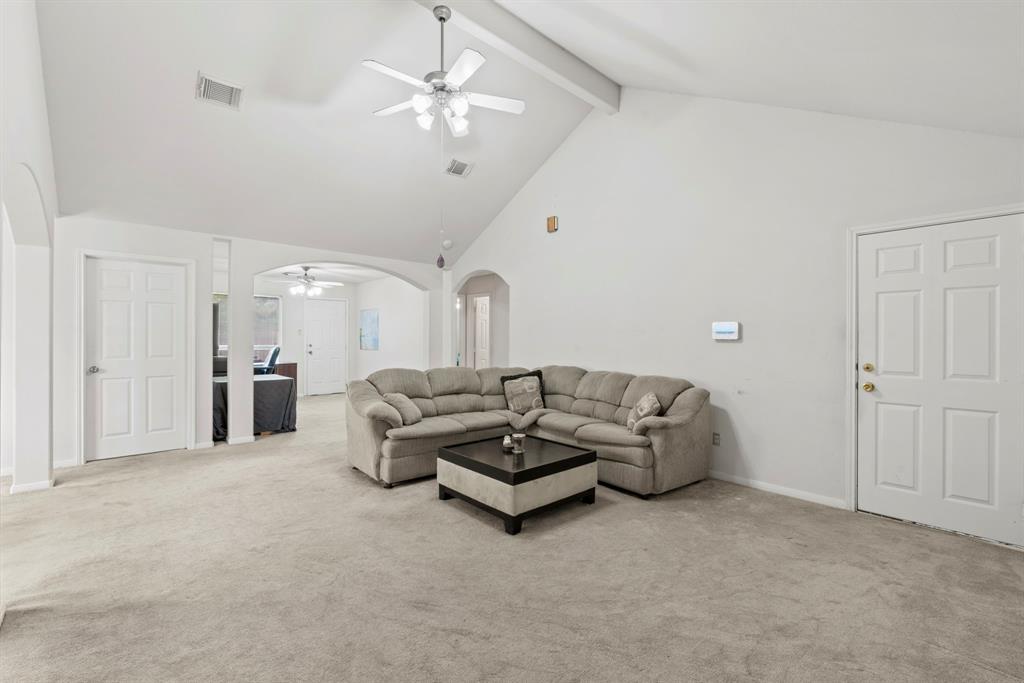 4111 Country Club Drive, Dickinson, Texas image 3